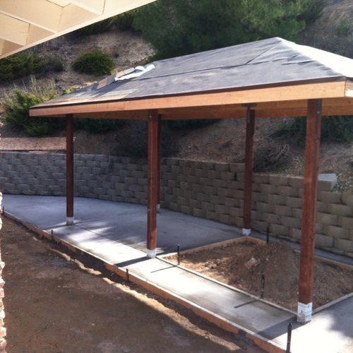 Outdoor dog house
